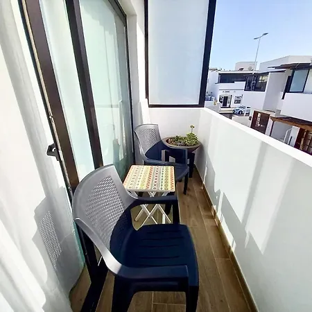 Piso Renovado A 200 Metros De La Playa * Playa Honda (Lanzarote)