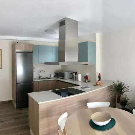 Piso Renovado A 200 Metros De La Playa *